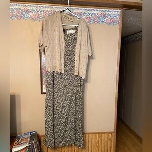 Women’s Kathie Lee plus size black floral dress with tan cardigan. Size 16w